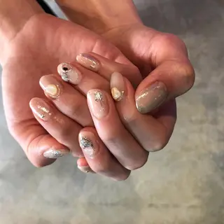 ネイル キラキラ オメメのネイルデザイン