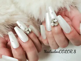 ロング ネイル ネイルサロンカラーエイト所属・color.8 AYAのネイルデザイン