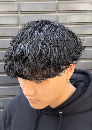 メンズ MENS FEEL 心斎橋店所属・森口 竜匡のヘアスタイル