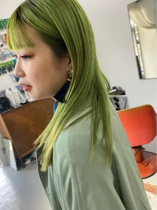 セミロング カラー qiie/ワンカラー インナーカラーのヘアスタイル