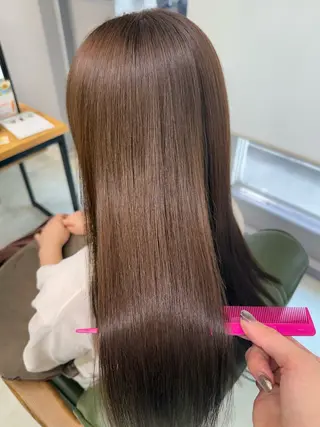 ロング カラー 松尾 優依のヘアスタイル