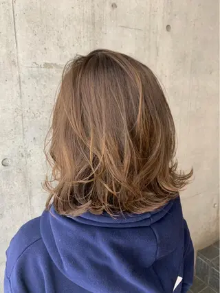 ミディアム oshare tom (スタイリスト)所属・人気🌻《髪質改善》 平井 綾乃のヘアスタイル