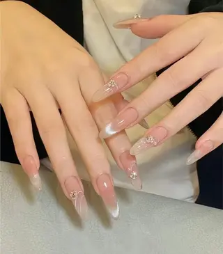 ネイル VIVIAN リサのネイルデザイン