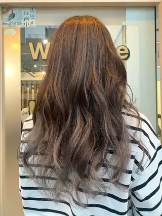 ロング カラー パーマ ヘアアレンジ メンズ キッズ ネイル マツエク・マツパ アイブロウ 🤍韓国風/艶髪🤍 鳥越美羽のヘアスタイル