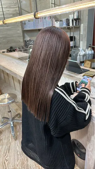 カラー RINA .のヘアスタイル