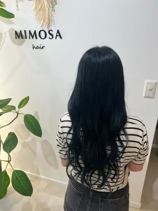 ロング 鈴木 彩香のヘアスタイル