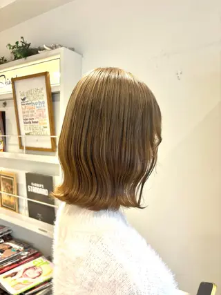 セミロング カラー ヘアアレンジ 新宿　副店長 新井彩斗のヘアスタイル