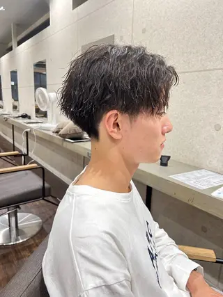 パーマ メンズ 宮之本 峻也のヘアスタイル