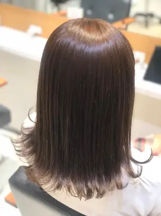 ミディアム カラー 飯島 優衣のヘアスタイル