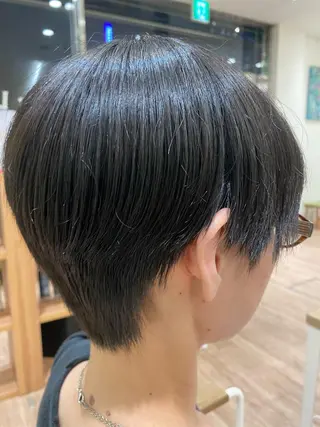 ショート 金山 友香🕊のヘアスタイル