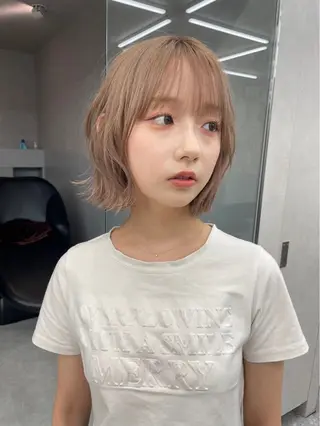 ミディアム カラー ハイトーン特化🤍/ 韓国ボブ / ハルナのヘアスタイル