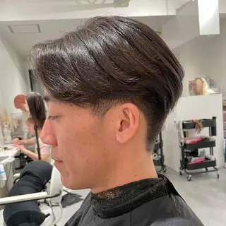 メンズ ORIKA 美容室のヘアスタイル