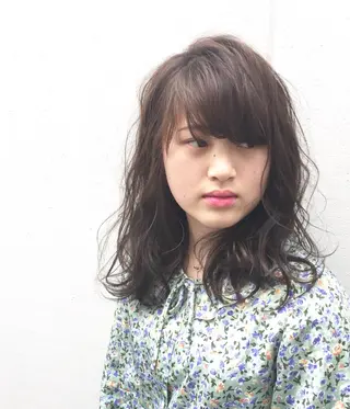 セミロング パーマ 福地 礼奈のヘアスタイル