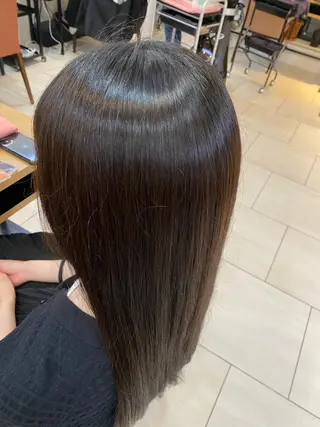 ロング あやめ【顔まわり/レ イヤー/柔らかカラ】のヘアスタイル