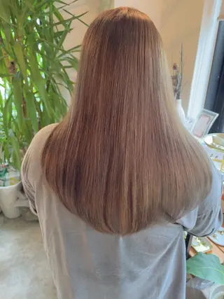 ロング カラー 梅木 秀美のヘアスタイル