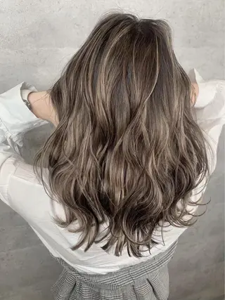 セミロング _WHITE 静岡店のヘアスタイル