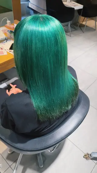 セミロング Lee京橋店所属・ホリサカ ナツミのヘアスタイル
