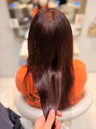 ロング カラー 透明感、艶カラー✨新 規様クーポン有西澤駿のヘアスタイル