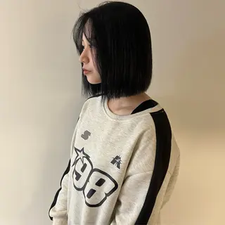 ミディアム カラー nonoka オリーブ/グレージュのヘアスタイル