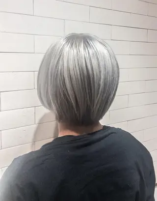 ショート カラー レイヤーカット× 髪質改善たもりのヘアスタイル