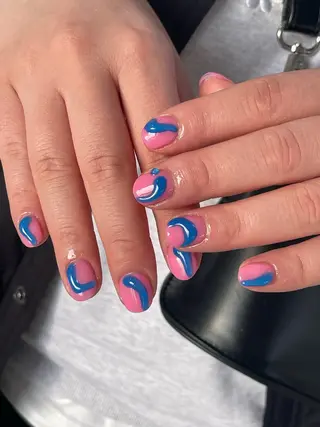 ショート m kaori𓃟のネイルデザイン