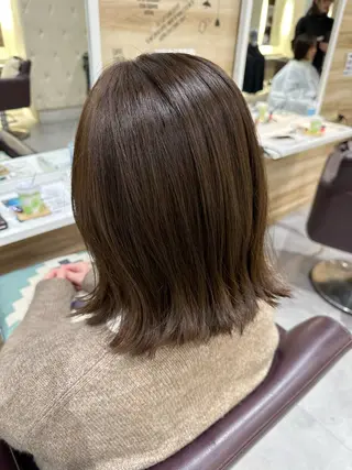 セミロング カラー 阪本 愛実のヘアスタイル