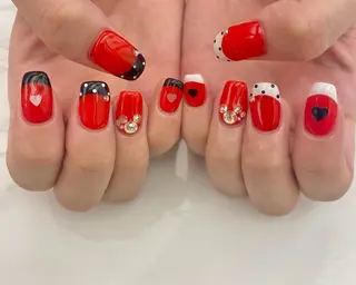 ネイル 安藤 彩乃のネイルデザイン