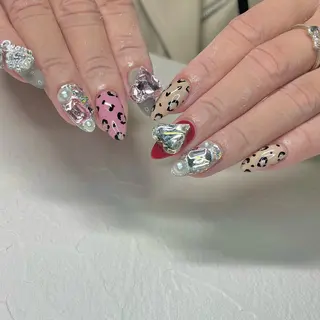 ネイル b'6 by Stir所属・b'6 SAKINAのネイルデザイン