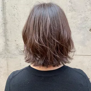 ショート 透明感カラー 金村真子のヘアスタイル