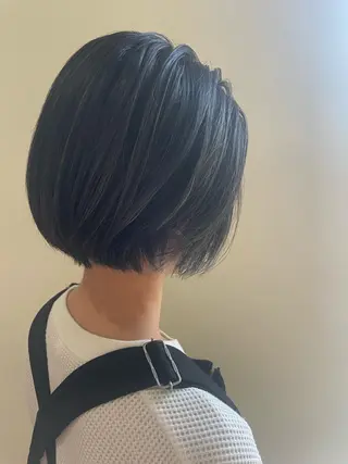 ショート 三浦 瑠璃のヘアスタイル
