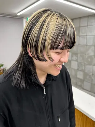 ミディアム カラー 榛地 渉馬のヘアスタイル