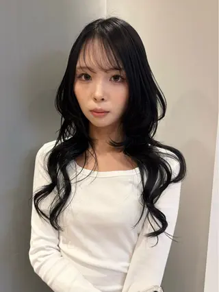 ロング lot Karen /透明感カラーのヘアスタイル