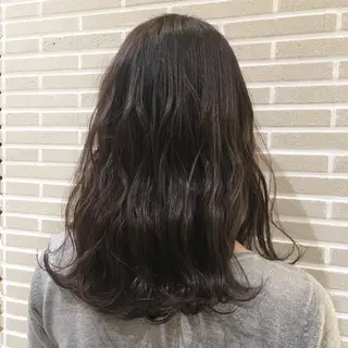 カラー 植田 菜月のヘアスタイル