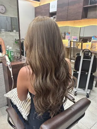 ロング カラー 美容室attraitアトレ辻堂店所属・荒沢 瑛🦮のヘアスタイル