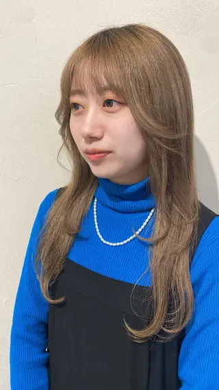 ロング カラー 綾香 /透明感カラーのヘアスタイル