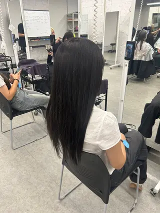 ロング カラー 海外風ブリーチなし 🫒Rion🫒🩶のヘアスタイル