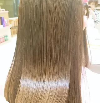 セミロング Ash 店長　山下達也のヘアスタイル