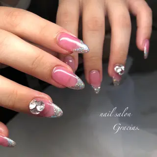 ネイル Gracias. rieのネイルデザイン