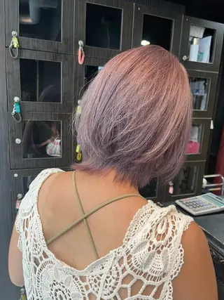 ショート カラー Eleanor立川北口所属・🦋YUI 髪質改善 ブリーチ 着付け🦋のヘアスタイル