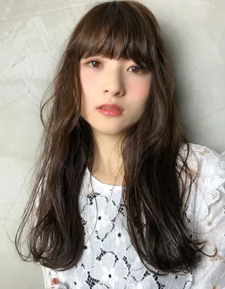 ココバイファニック 関内のヘアスタイル