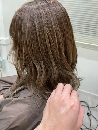 ミディアム GO TODAY SHAiRE SALON原宿店所属・GO TODAY シェアサロンのヘアスタイル