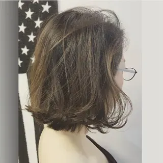 ミディアム カラー フリーランス所属・韓国ヘア レイヤー くびれヘアMATSUのヘアスタイル