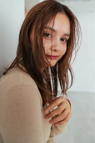 ロング カラー towa 【横浜・上野】のヘアスタイル