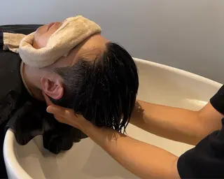 メンズ CHELSEA  梅田所属・OKADA/メンズ /カット/眉/縮毛のヘアスタイル