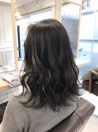 ミディアム カラー Zina 難波所属・YUDA 湯田のヘアスタイル