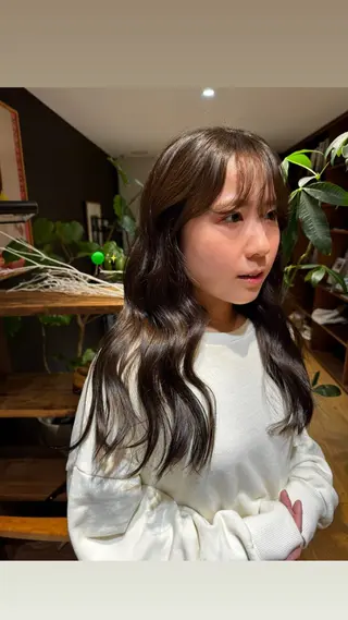 ロング カラー 中野 遥のヘアスタイル