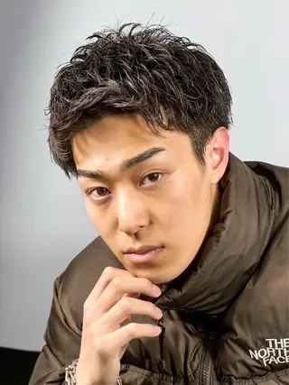 ミディアム 岡崎 匠海のヘアスタイル