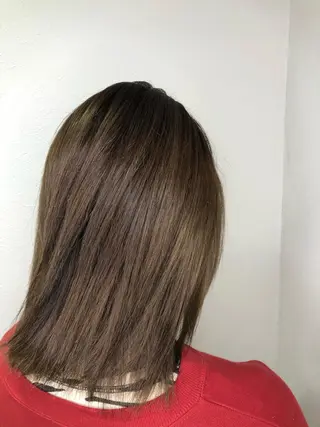 ミディアム カラー 新宿髪質改善レイヤー カット内田智大のヘアスタイル