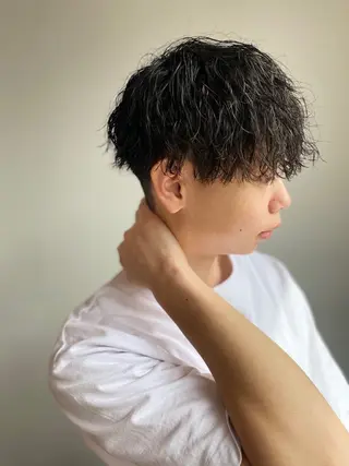 パーマ ヘアアレンジ メンズ レイヤー/ハイトーン カラー/SHISEIのヘアスタイル