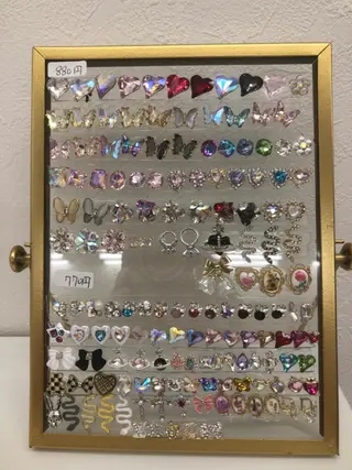 ネイル モナ& ミユのネイルデザイン